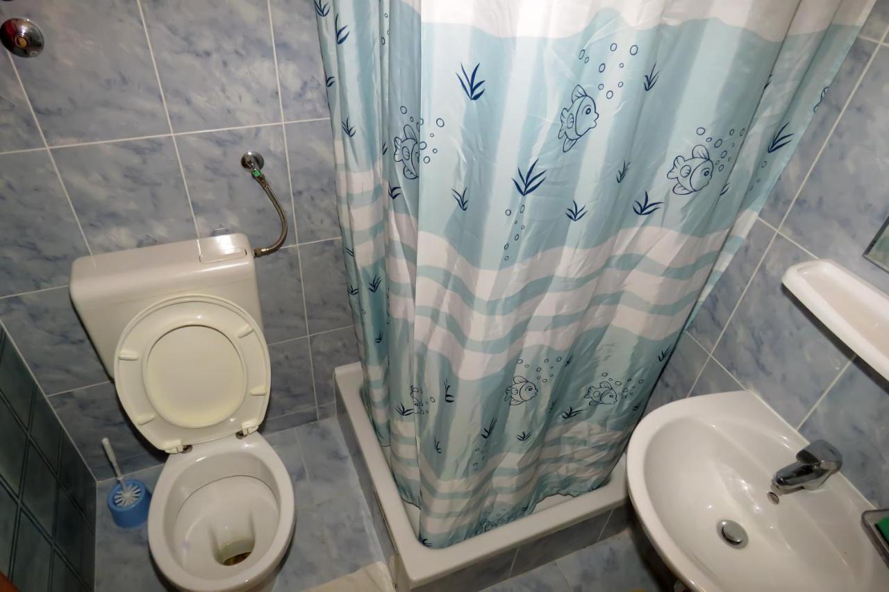 Apartments By The Sea Drasnice, Makarska - 5265 외부 사진