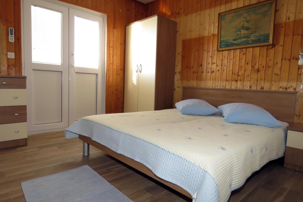 Apartments By The Sea Drasnice, Makarska - 5265 외부 사진